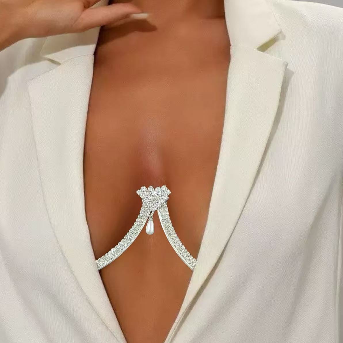 Body Jewelry Necklace - Kalung Bra Berbentuk Hati dengan Liontin